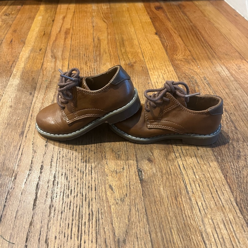 Brown dress shoes